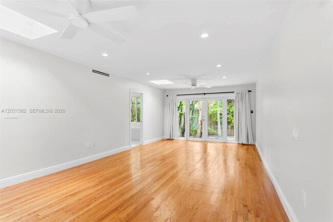 Building Photo - 3945 Loquat Ave