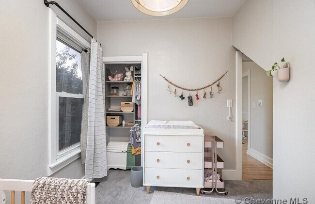 Building Photo - $500 OFF FIRST MONTH'S RENT!!!