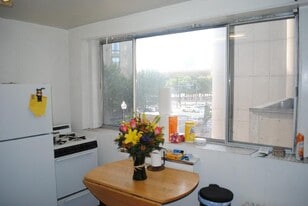 Building Photo - 248 W Newton St