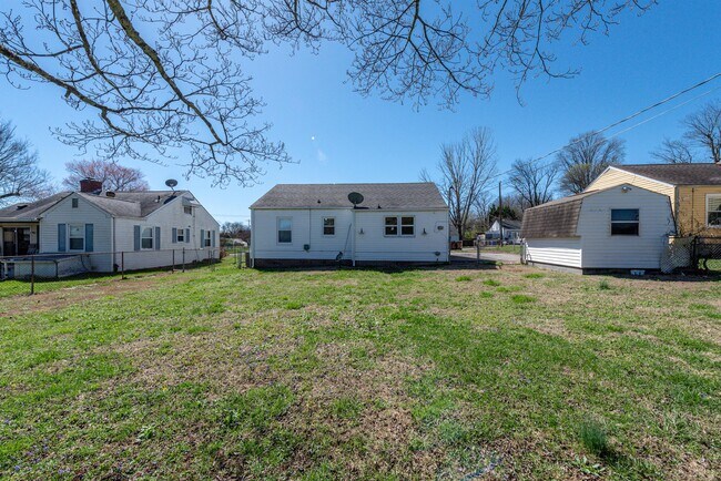 Building Photo - 1814 Kettering Rd