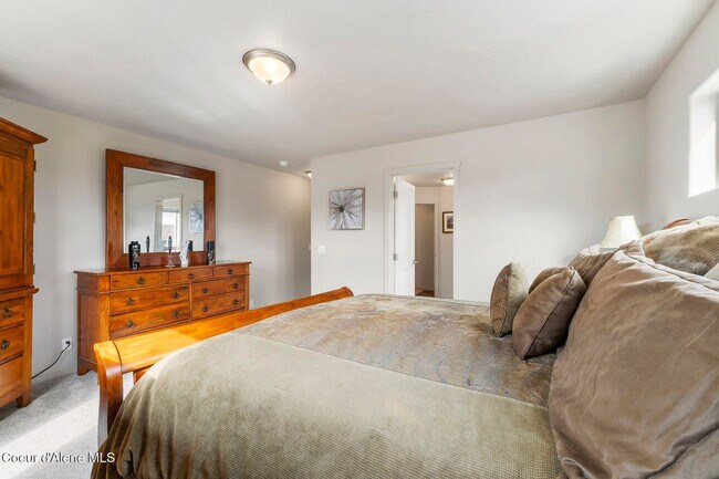 Building Photo - Spacious 4BR + Loft Home in Desirable North Place Community — Post Falls