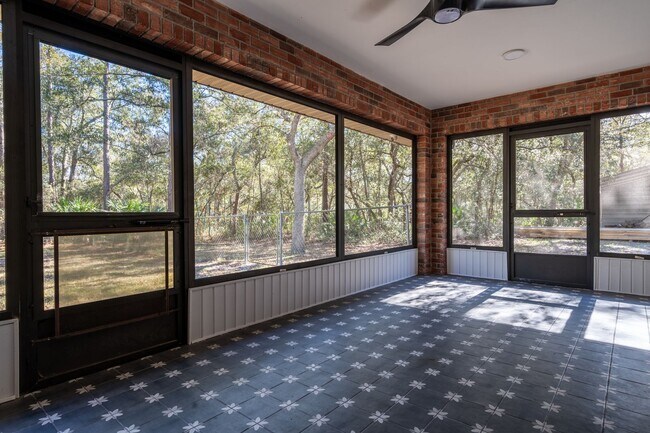 Building Photo - Wonderful