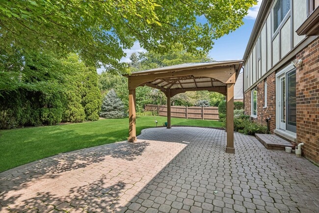 Building Photo - 1205 Brian Cir