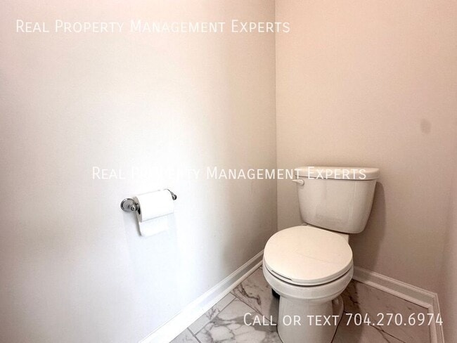 Building Photo - 6029 Whitechapel Ct