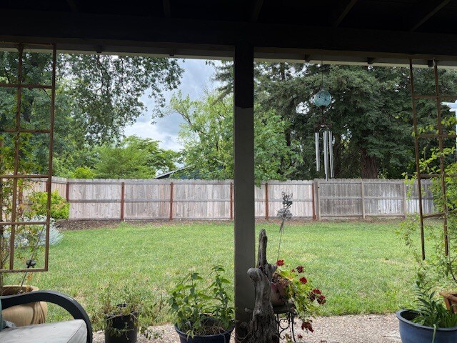 Building Photo - 812 Greenwich Dr