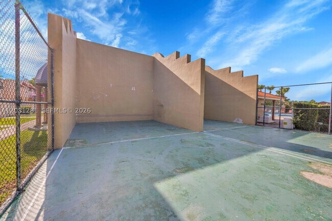 Building Photo - 390 NW 86th Ct