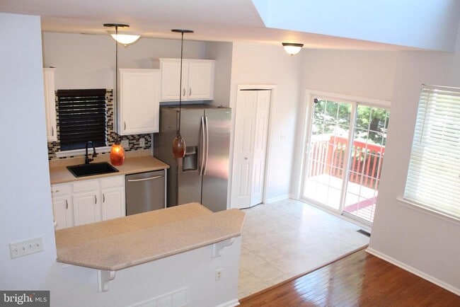 Building Photo - 15 Ryan Ct