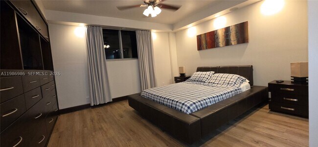 Building Photo - 4001 S Ocean Dr