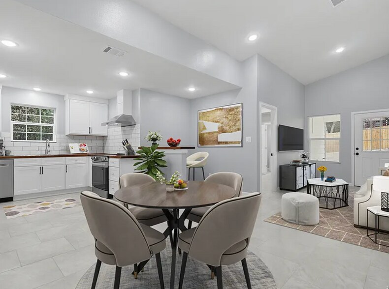 Building Photo - 1197 Chisolm Trail