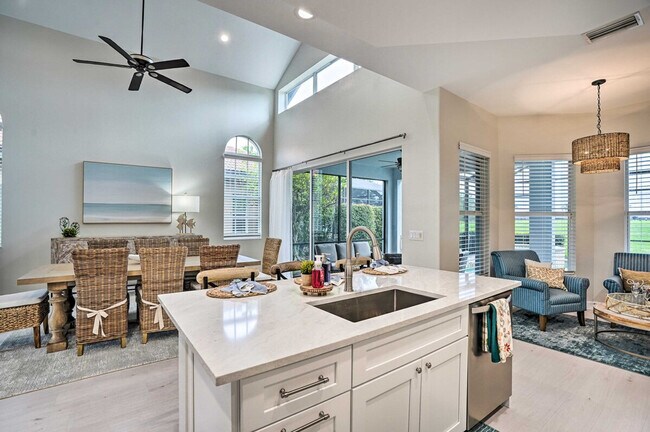 Building Photo - 6096 Dogleg Dr