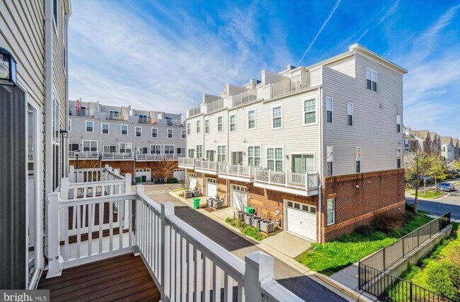Building Photo - 9611 Weshire Dr