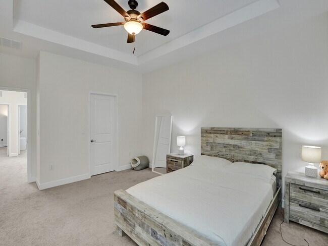 Building Photo - 5804 NW 46th Ln