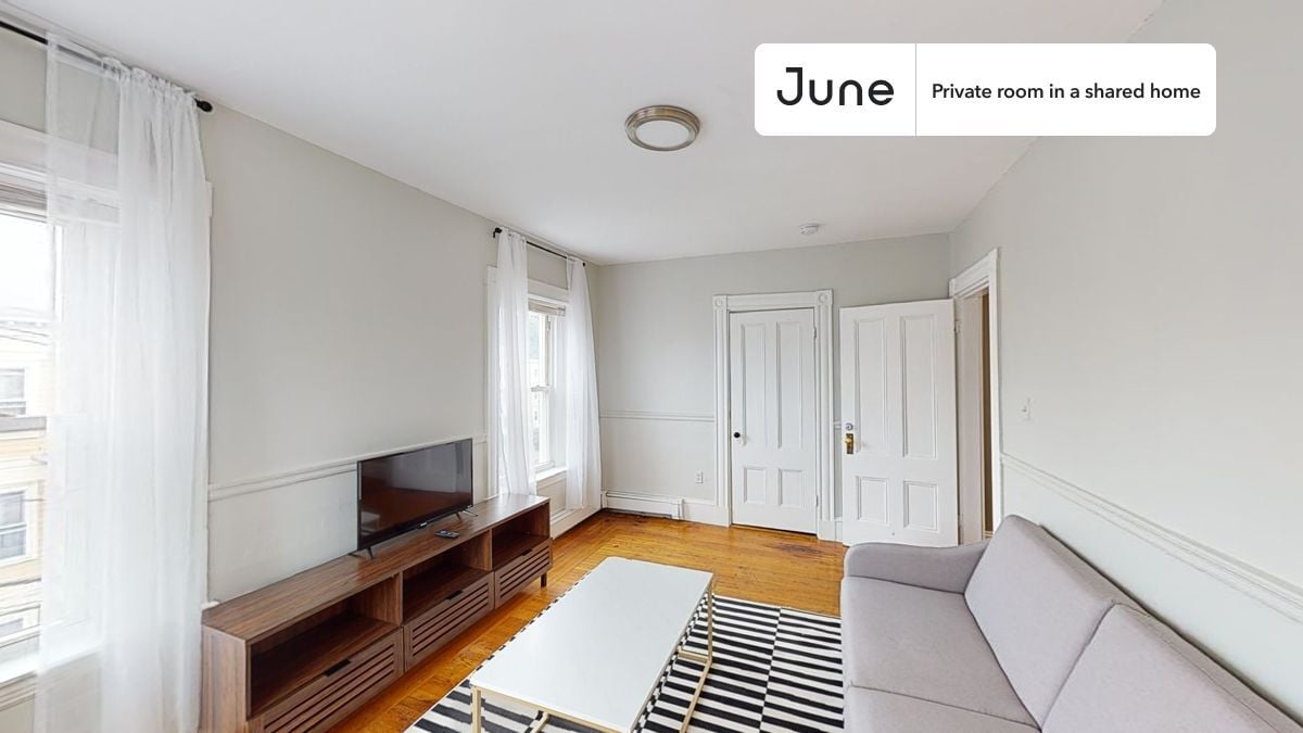 Building Photo - Room in Shared 4 bed/2 bath home in Allston