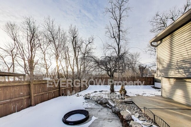 Building Photo - 226 Creekway Ct