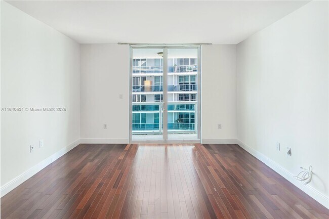 Building Photo - 1800 N Bayshore Dr