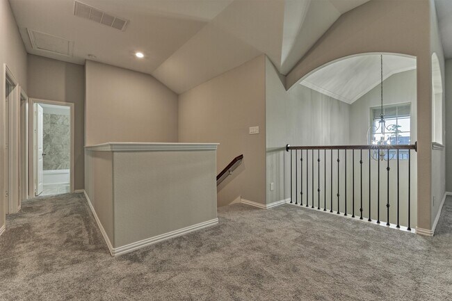 Building Photo - 2437 Branshill Dr