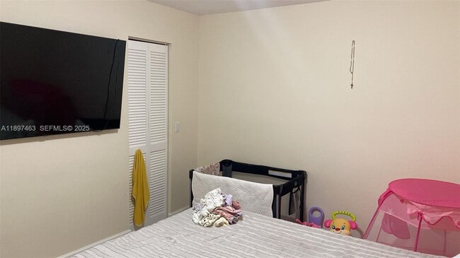 Building Photo - 1634 N 15th Terrace