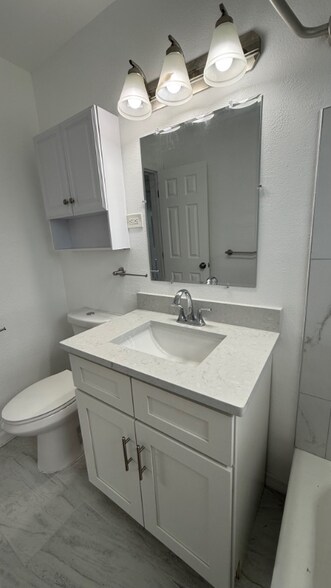 Building Photo - 545 Palmetto Dr