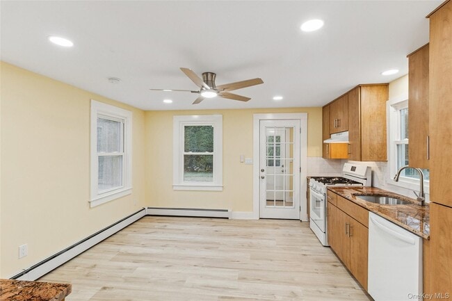 Building Photo - 17425 County Rd 48