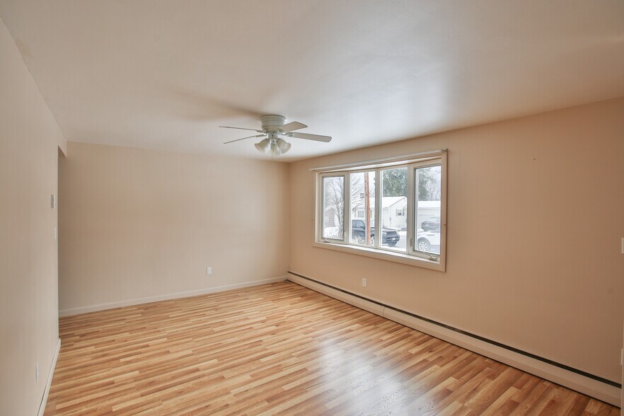Building Photo - 159 Leslie Dr