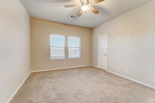 Building Photo - 8827 Willet St