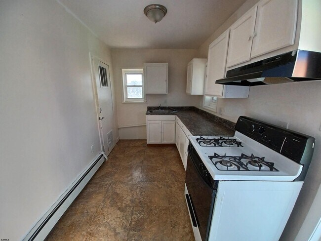 Building Photo - 322 N Tennessee Ave