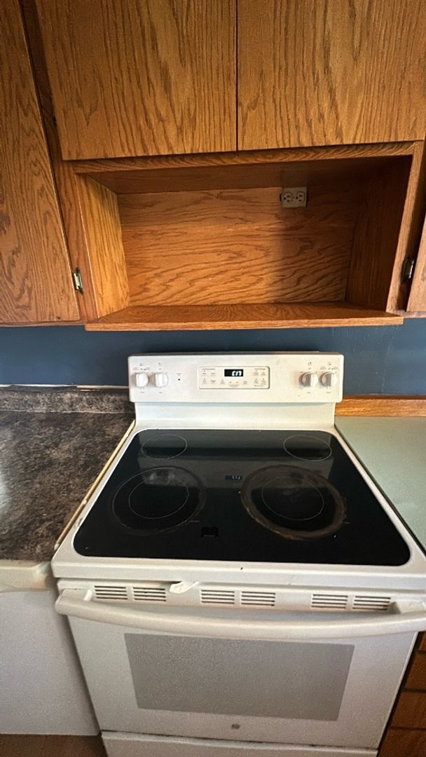 Building Photo - 3 Bedroom, 1 Bath home in Little Falls, MN with 3 car detached (Insulated & Heated) garage