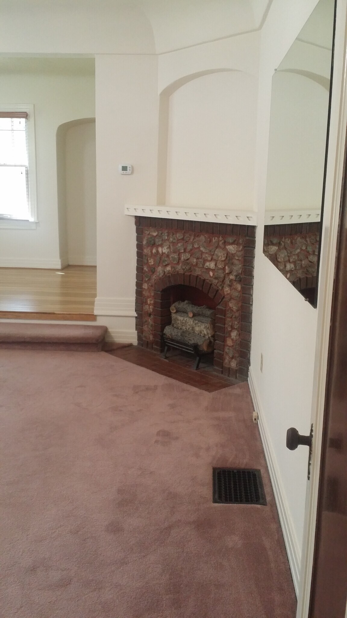 Building Photo - 401 Hermosa Dr NE