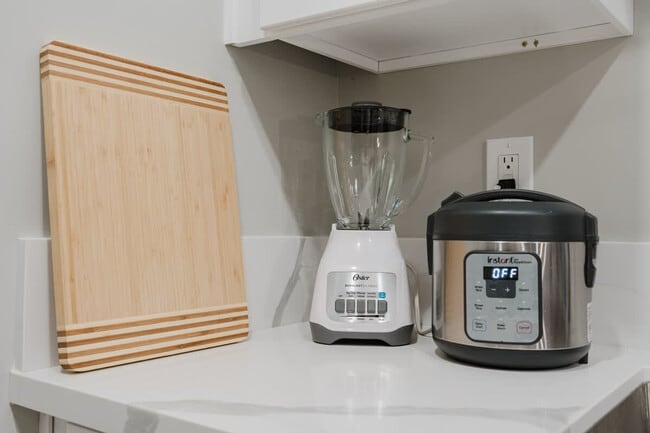 Building Photo - 9827 San Diego St