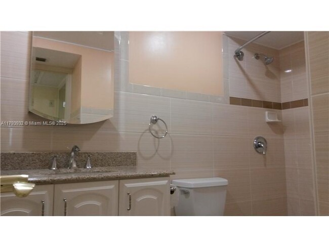 Building Photo - 9301 SW 92nd Ave