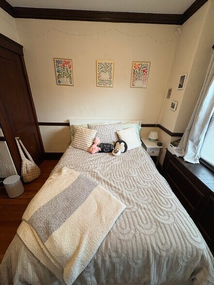 Building Photo - 34 Sunset Rd