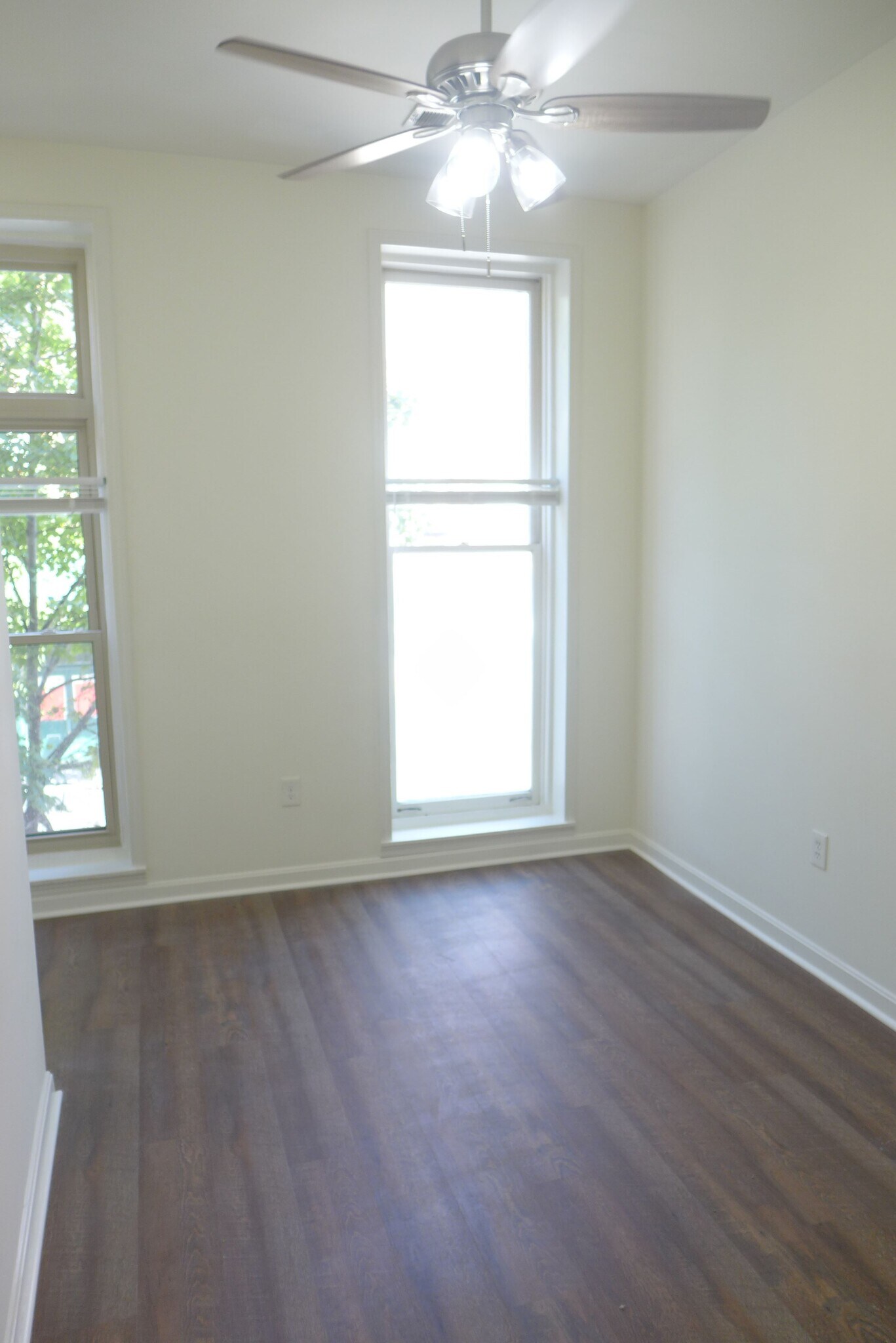 Building Photo - 326 Park Ave