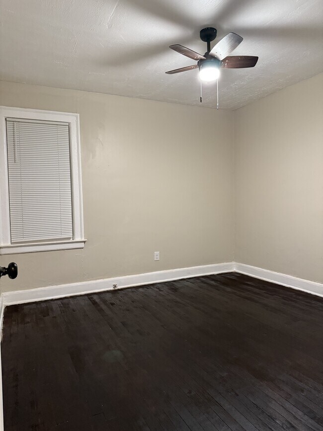 Building Photo - 5741 Lakewood St