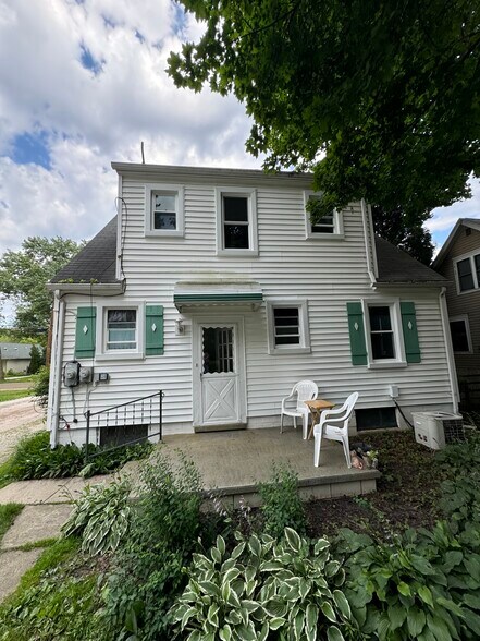 Building Photo - 3102 Devondale Rd