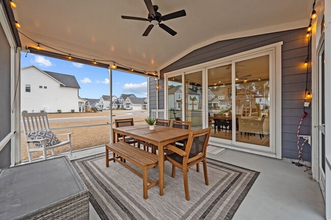 Building Photo - Exquisite 4 Bedroom/4 bath home in the Wyn...