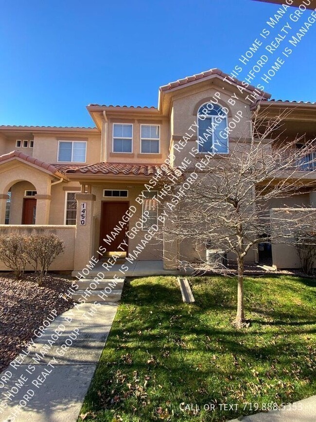 Building Photo - 1450 Courtyard Heights