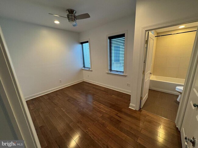 Building Photo - 1022 Fairmount Ave