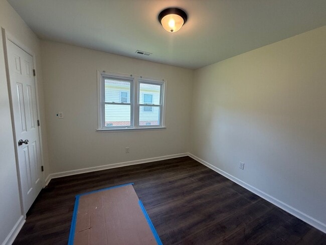 Building Photo - Norfolk Highlands