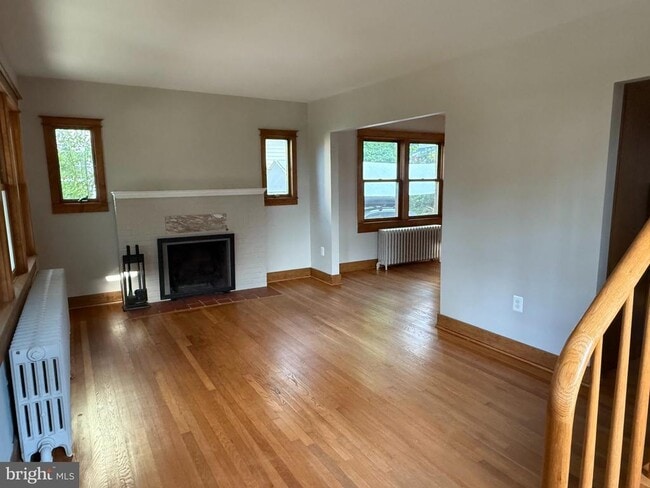 Building Photo - 807 Richmond Ave