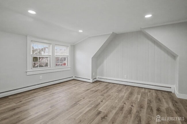 Building Photo - 61 N Main St