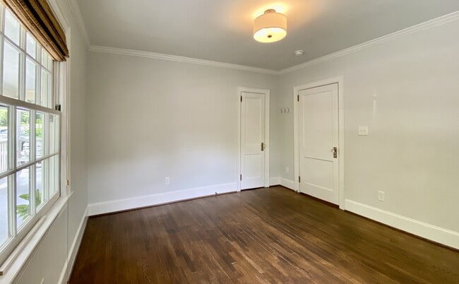 Building Photo - 1317 Vickers Ave