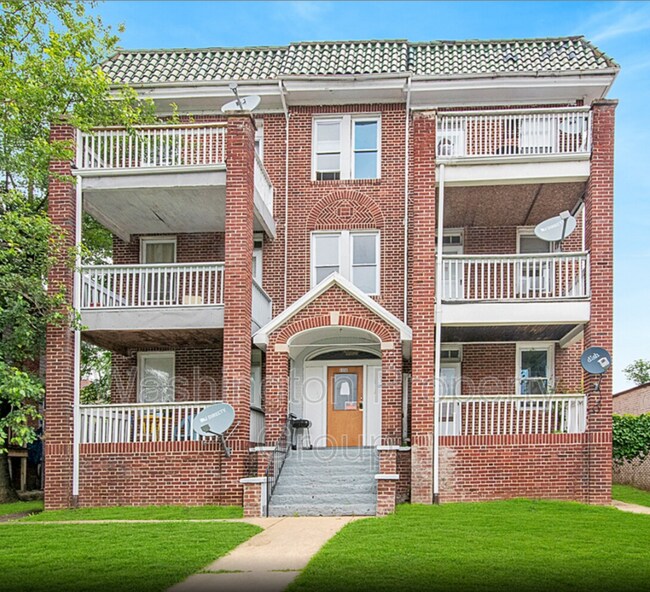 4806 Liberty Heights Ave 4806 Liberty Heights Ave Baltimore MD 21207