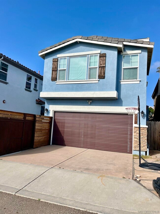 Building Photo - 517 N Cedros Ave
