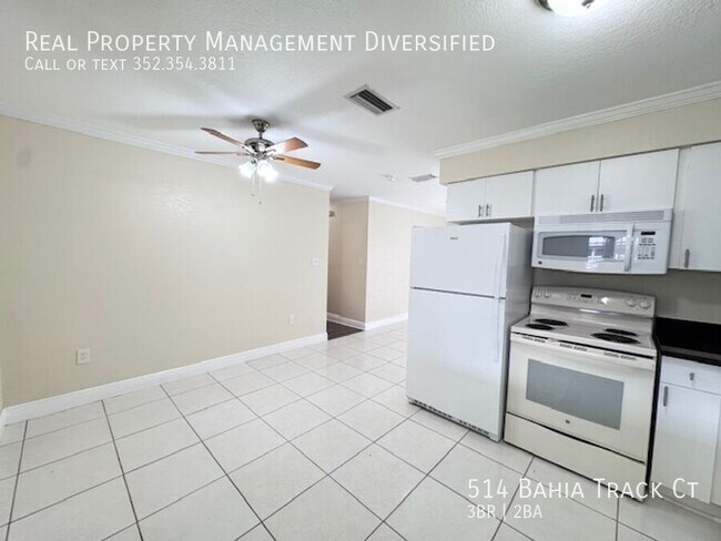 Building Photo - 514 B Track Ct