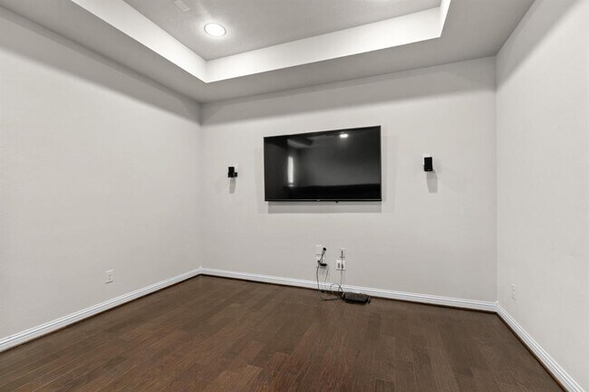 Building Photo - 18900 N Bee Cave Springs Cir