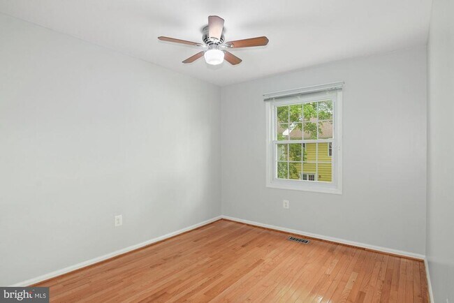 Building Photo - 1467 Chatham Ct