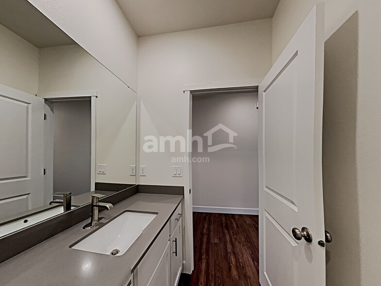 Building Photo - 4234 177th St E