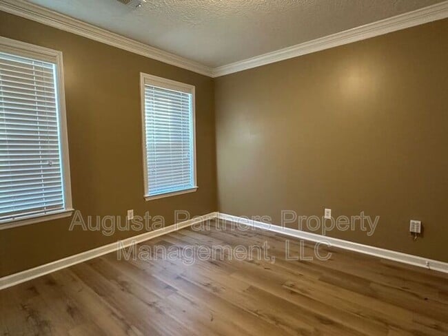 Building Photo - 5243 Aruba Cir