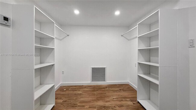 Building Photo - 7995 SW 140th Terrace