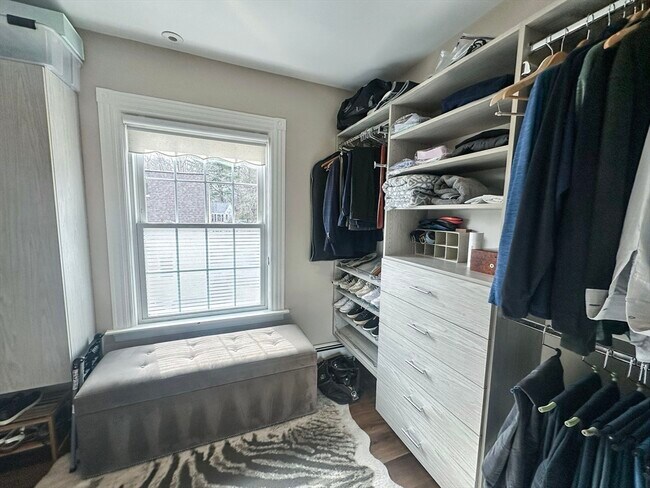 Building Photo - 15 Waban St